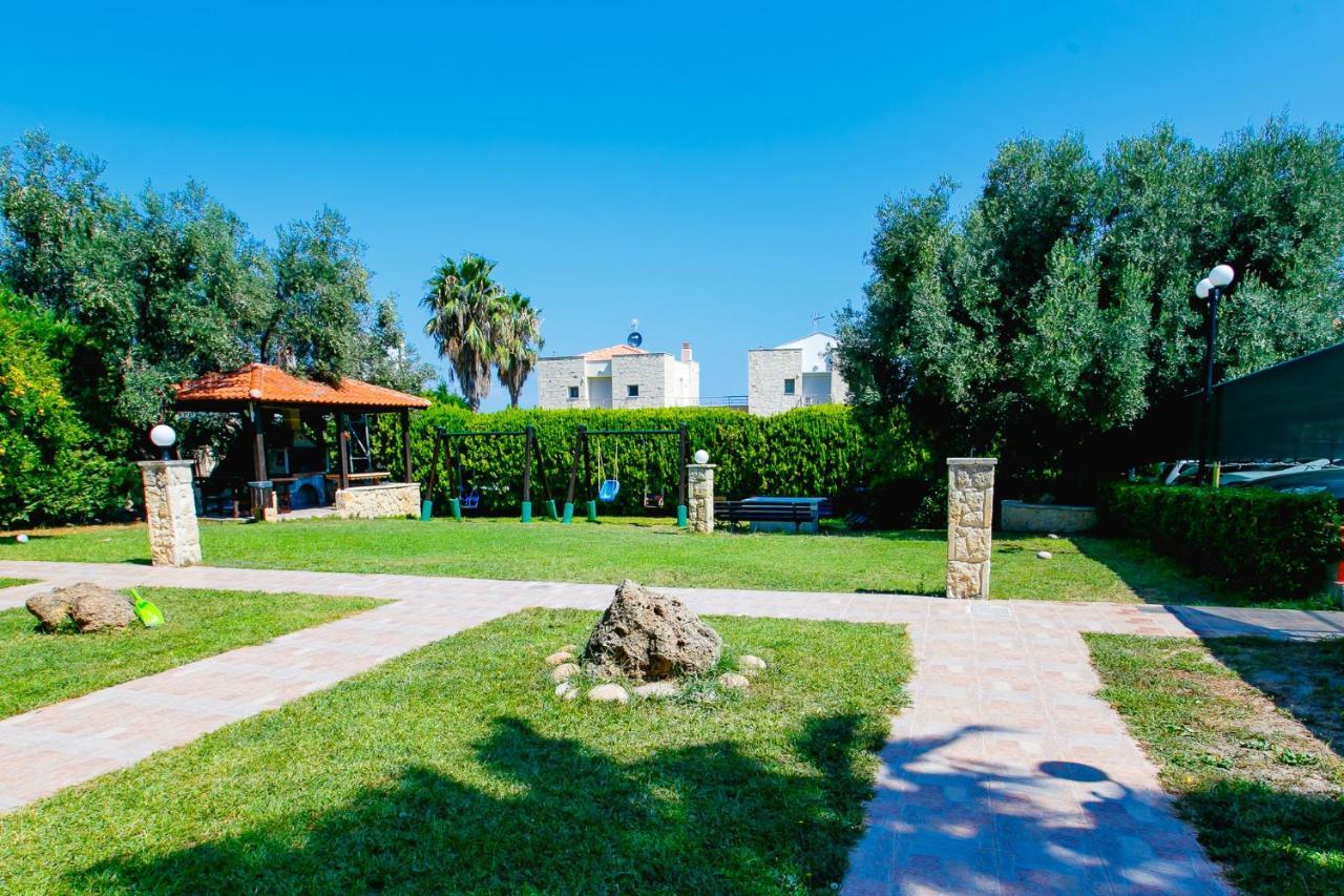 Golden Residence Family Resort Pefkochori Exterior foto